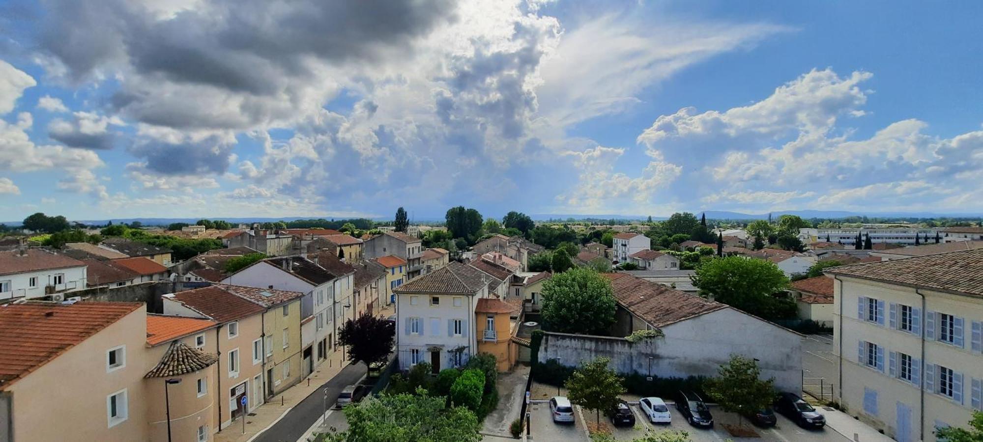 Hotel Kyriad Centre - & Restaurant & Bar - La Galerie D'art Des Princes - Provence Alpes Cote D'azur - France - Proche A7-a9 - Exit21- Chateauneuf-du-pape Avignon Bollene Nimes