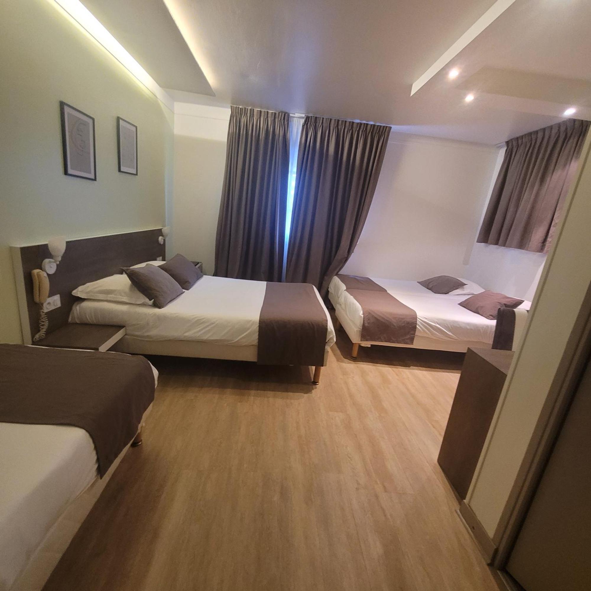 Hotel Kyriad Centre - & Restaurant & Bar - La Galerie D'art Des Princes - Provence Alpes Cote D'azur - France - Proche A7-a9 - Exit21- Chateauneuf-du-pape Avignon Bollene Nimes 3*
