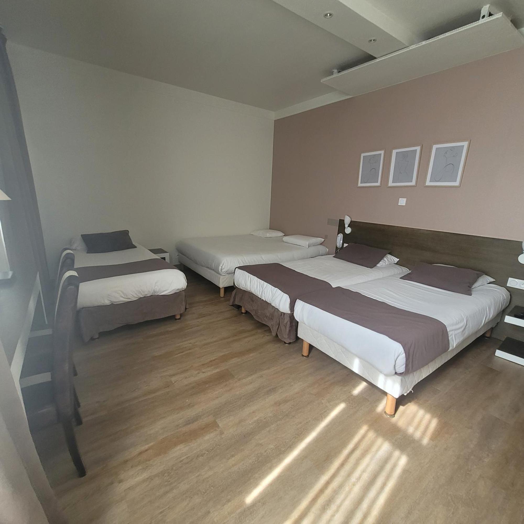 Hotel Kyriad Centre - & Restaurant & Bar - La Galerie D'art Des Princes - Provence Alpes Cote D'azur - France - Proche A7-a9 - Exit21- Chateauneuf-du-pape Avignon Bollene Nimes Orange (Vaucluse)